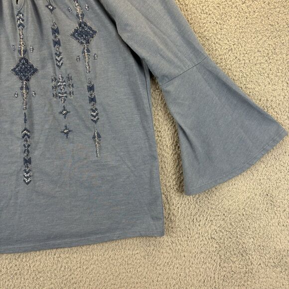 Chicos Embroidered Top Small Boho Beachy Bell Sleeve Keyhole Sequin Shirt Size 0 - Picture 3 of 8